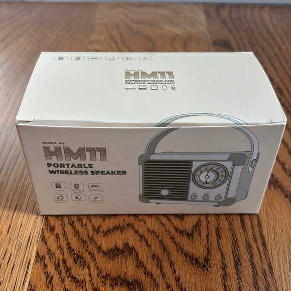 New in Box Small Retro Bluetooth Speaker - Picture 6 of 8